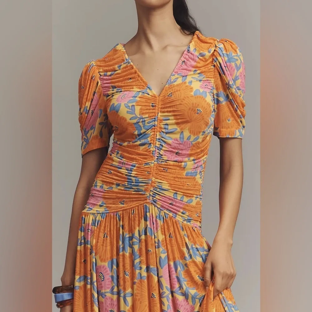 FINAL MARKDOWN! Farm Rio Short-Sleeve V-Neck Ruched Midi Dress - 🕸️🍐 - Picture 2 of 12
